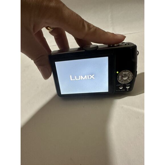 Panasonic LUMIX DMC-TZ3 7.2MP Digital Camera - Black For Repair Or Parts READ*